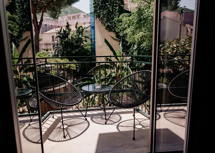 Cefalux - Collection شقة